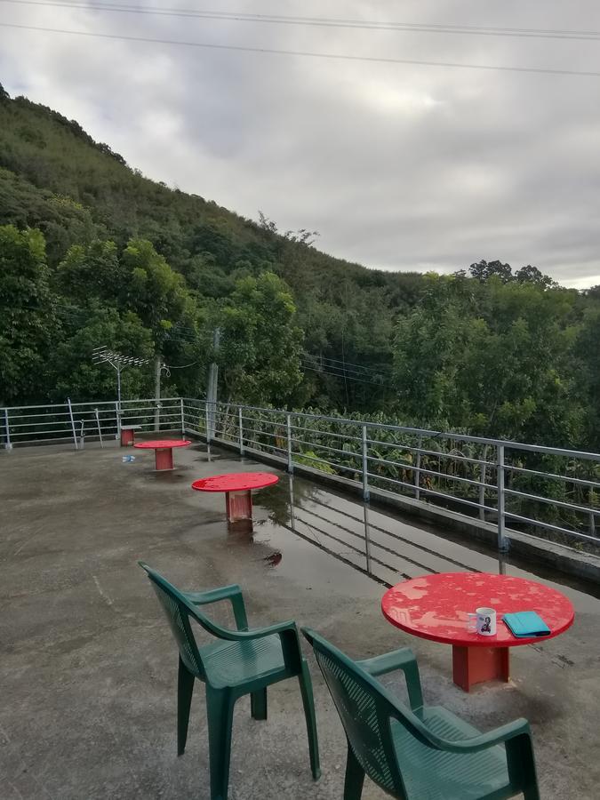 台東民宿 關山桃花心木民宿農場 Гуаньшань Экстерьер фото